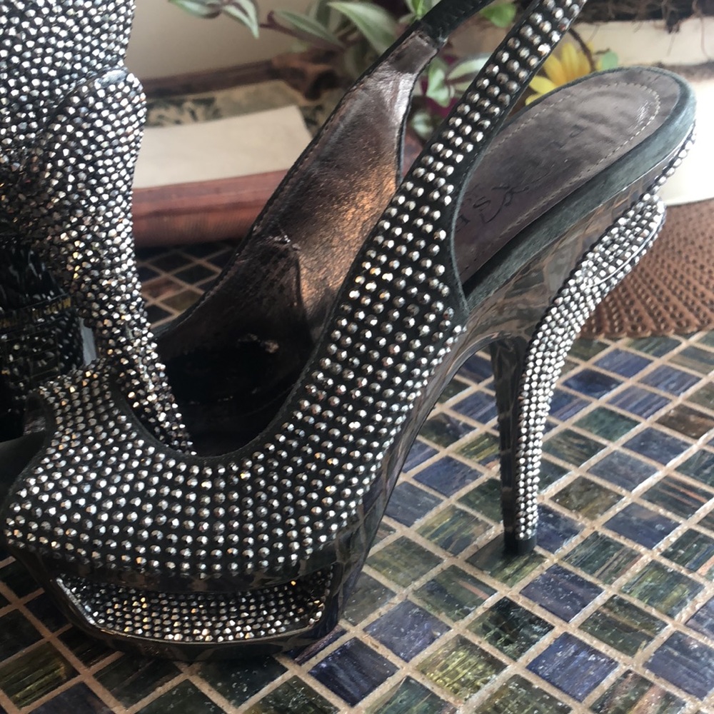 Pleasure by Day & Night….the ultimate sexy, gem 💎 heels 👠, size 8, leather.
